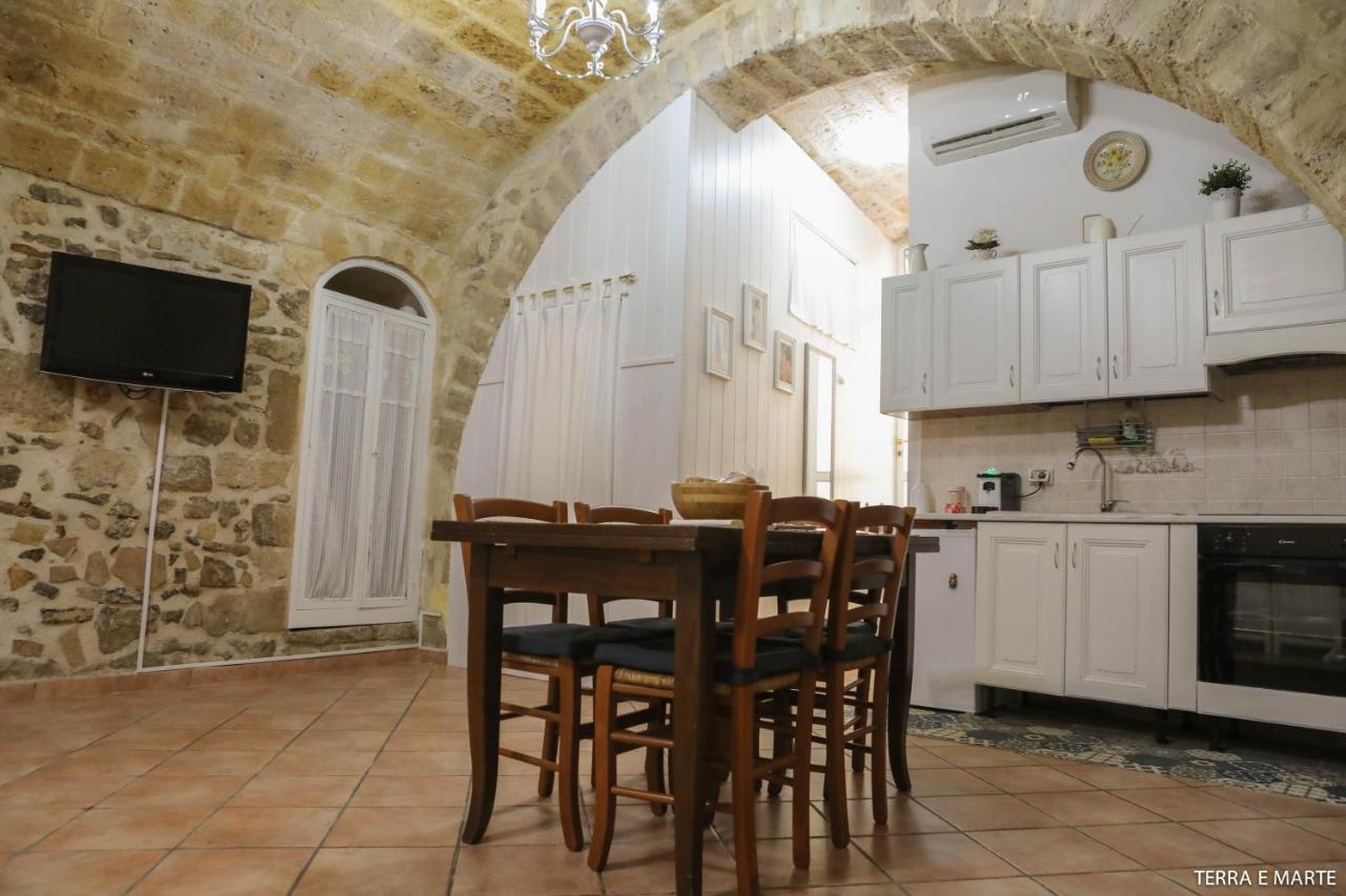 Terra E Marte Casa Vacanza Bari Buitenkant foto