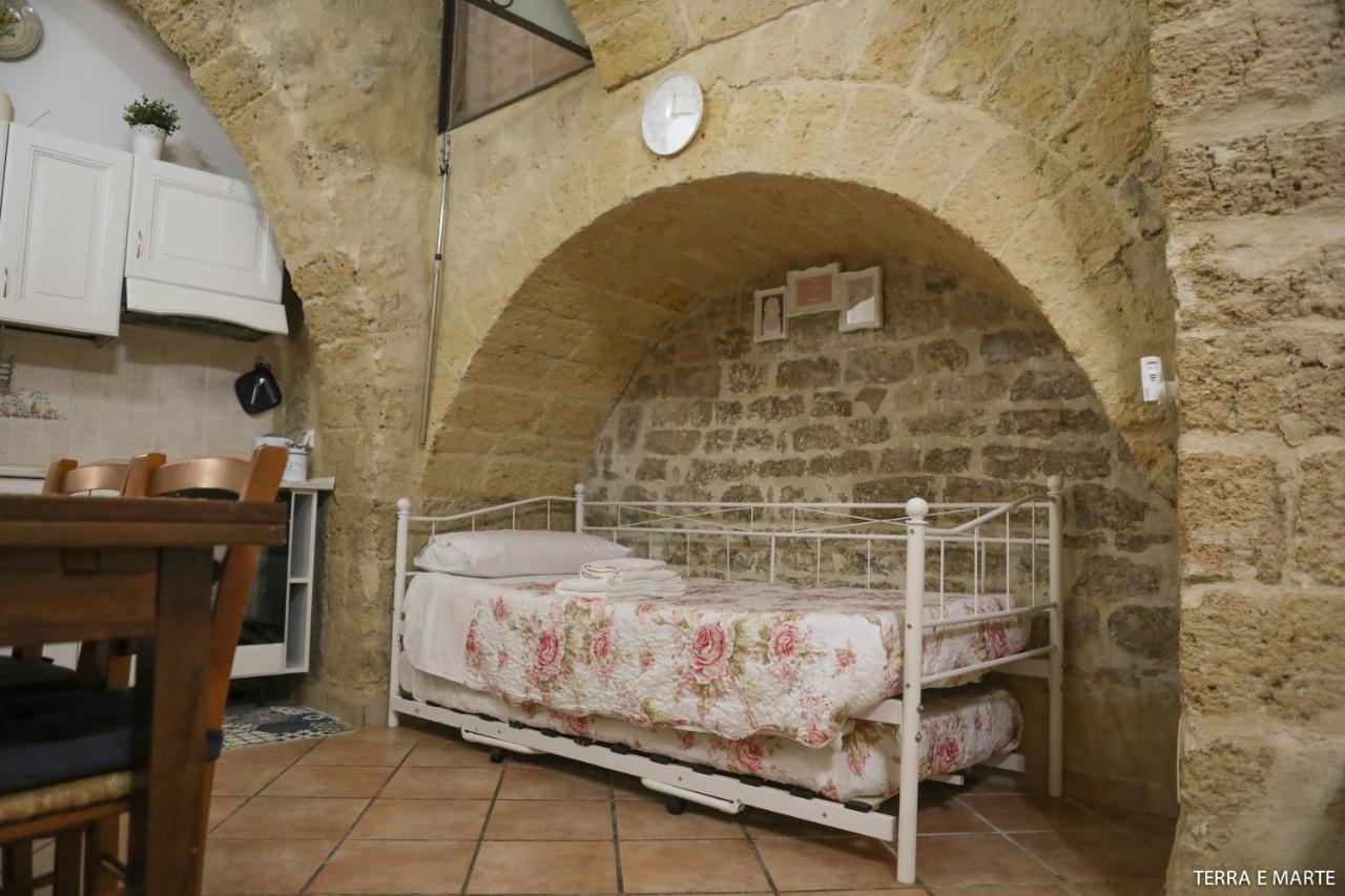 Terra E Marte Casa Vacanza Bari Buitenkant foto